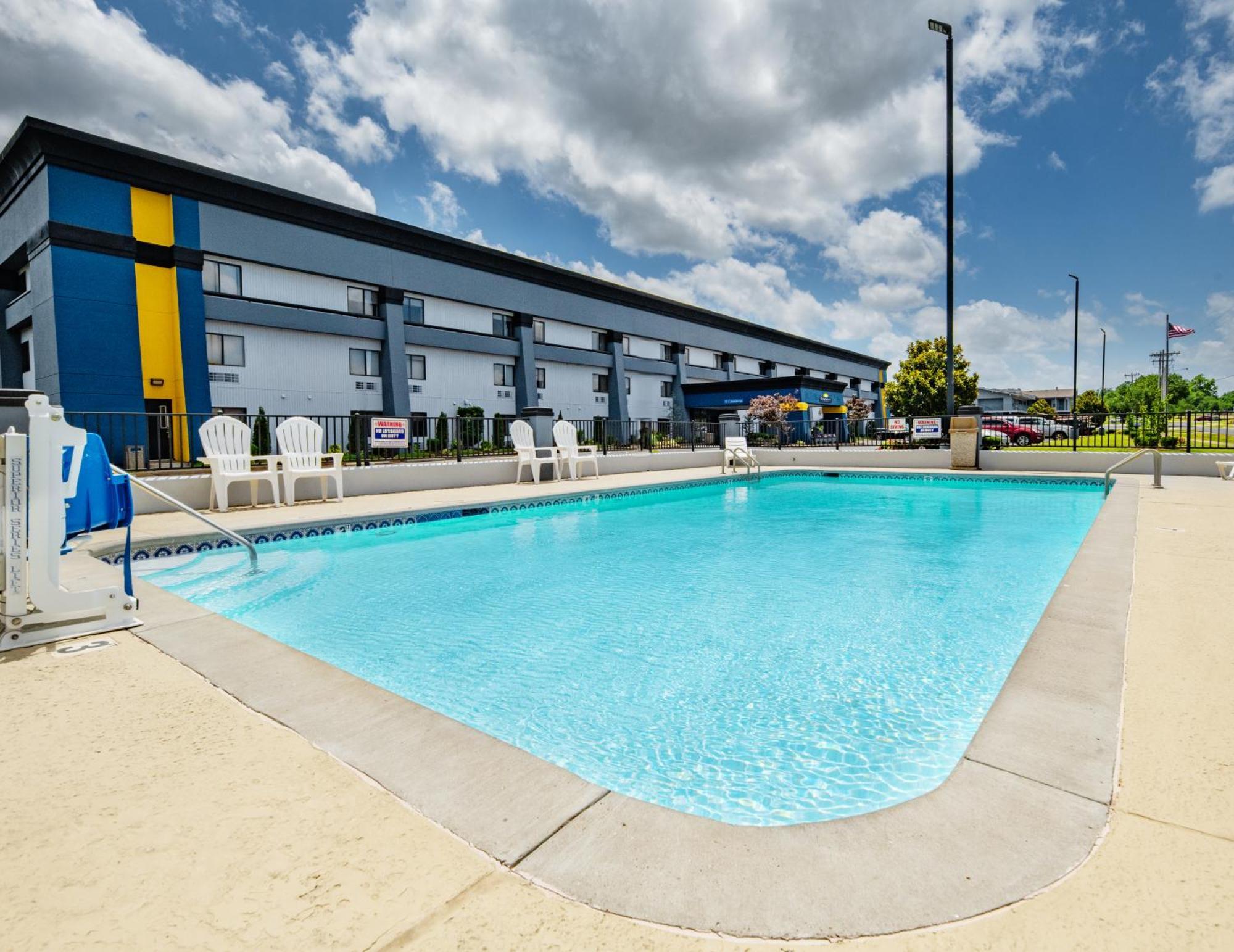 Days Inn By Wyndham Fort Smith Dış mekan fotoğraf